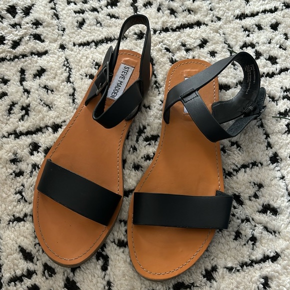 Steve Madden sandals - Picture 1 of 2